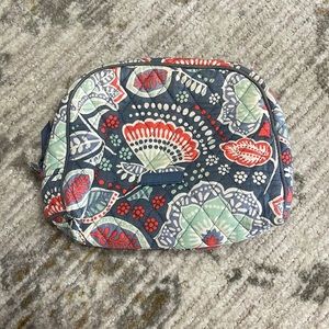 vera bradley LARGE COSMETIC BAG